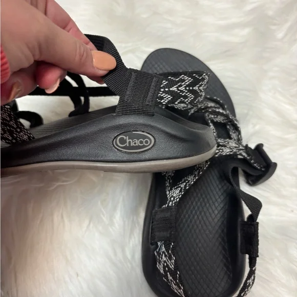 | Chaco | sandals. Size 6. - Picture 4 of 5